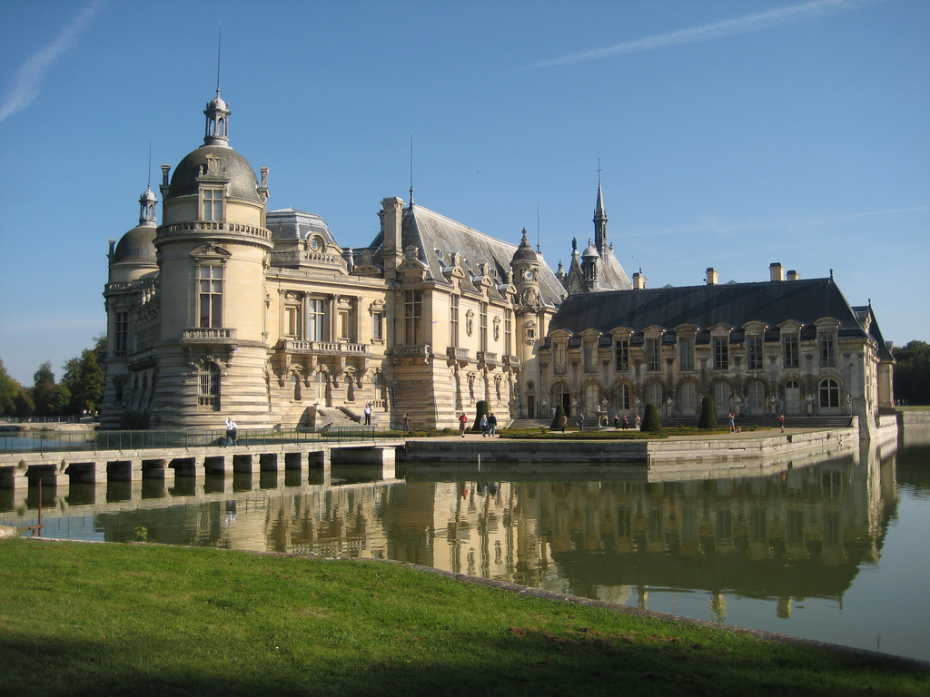 En savoir plus sur Chantilly et son histoire - Hôtel Le Chantilly - Le Chateau De Chantilly Une Histoire Française